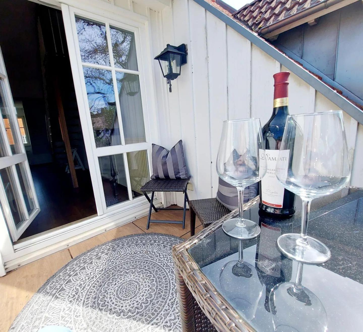 Hochwertige Ferienwohnung Direkt Am Wasser Mit Balkon Greifswald Exterior foto